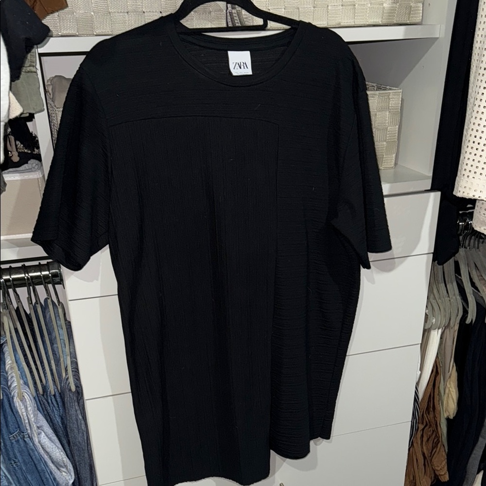 Zara Men's Black Short Sleeve Tee
